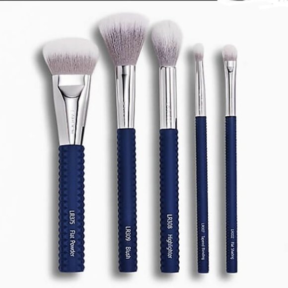 NWT, LARUCE LUXURY BRUSHES. - Picture 1 of 1